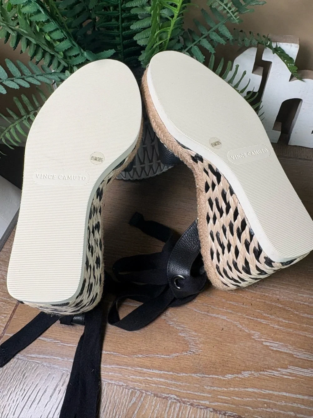Vince Camuto Women's Bendsen Espadrille Wedges Size 8.5